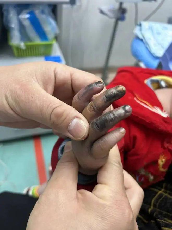 13岁男孩小区内身亡这个设施很常见！家长一定注意九游会j9入口登录新版“脚后跟碰到就倒了下去”(图2)
