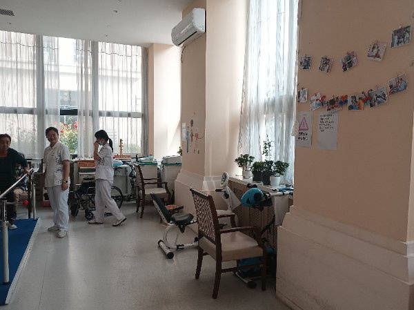 家园·认知照护专业周全普乐时光·认知专区安心靠谱2026最新九游会j9ag专收阿尔茨海默病专业正规的养老机构选哪家?太保(图3) 家园·认知照护专业周全普乐时光·认知专区安心靠谱2026最新九游会j9ag专收阿尔茨海默病专业正规的养老机构选哪家?太保(图3)